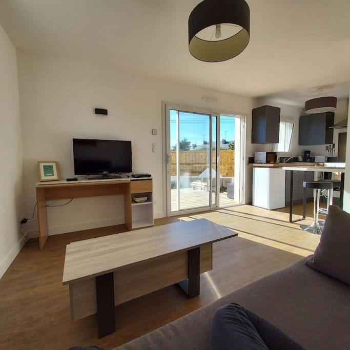 Studio Avec Terrasse Et Jardin A 100 M De La Plage Ploemeur Exterior photo